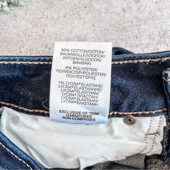 Silver Medium Wash Avery Straight Jeans Size 26 - Picture 4 of 8